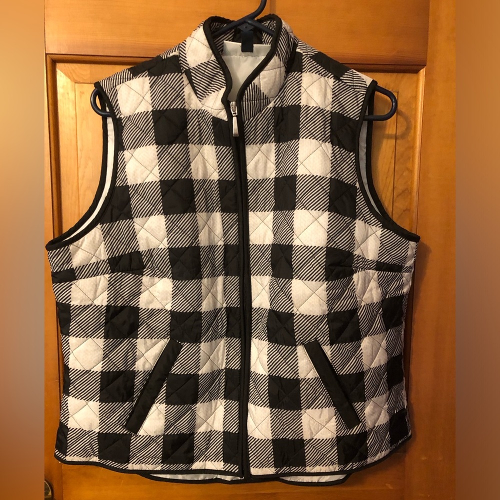 Quilted Woman’s Vest by Karen Scott 
xl /NWOT
